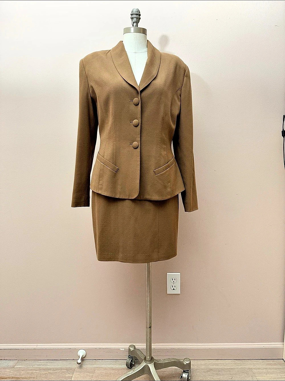 Vtg bebe San Francisco Wool Skirt Suit Set in Brown Size vtg 10 fitted waist min